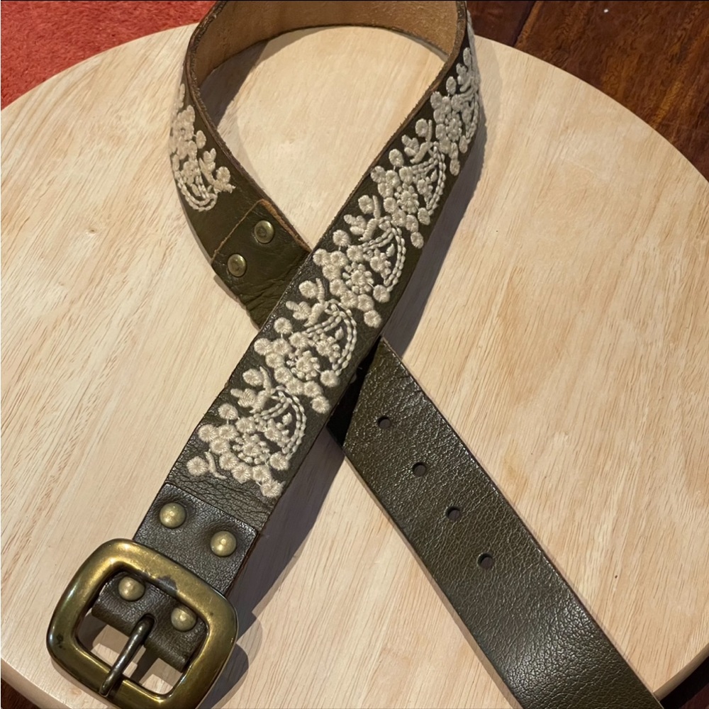 Vintage Lucky Brand Buffalo leather embroidered Belt, size S